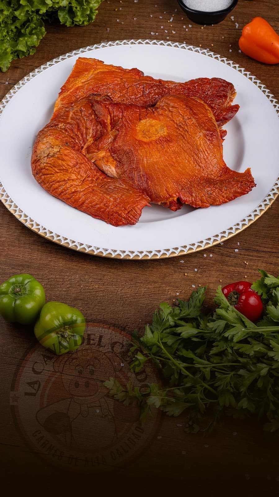 Carne Ahumada sobre tabla de madera, La Cava del Cerdo