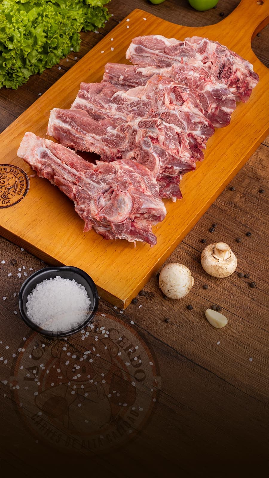 Espinazo Corriente sobre tabla de madera, La Cava del Cerdo
