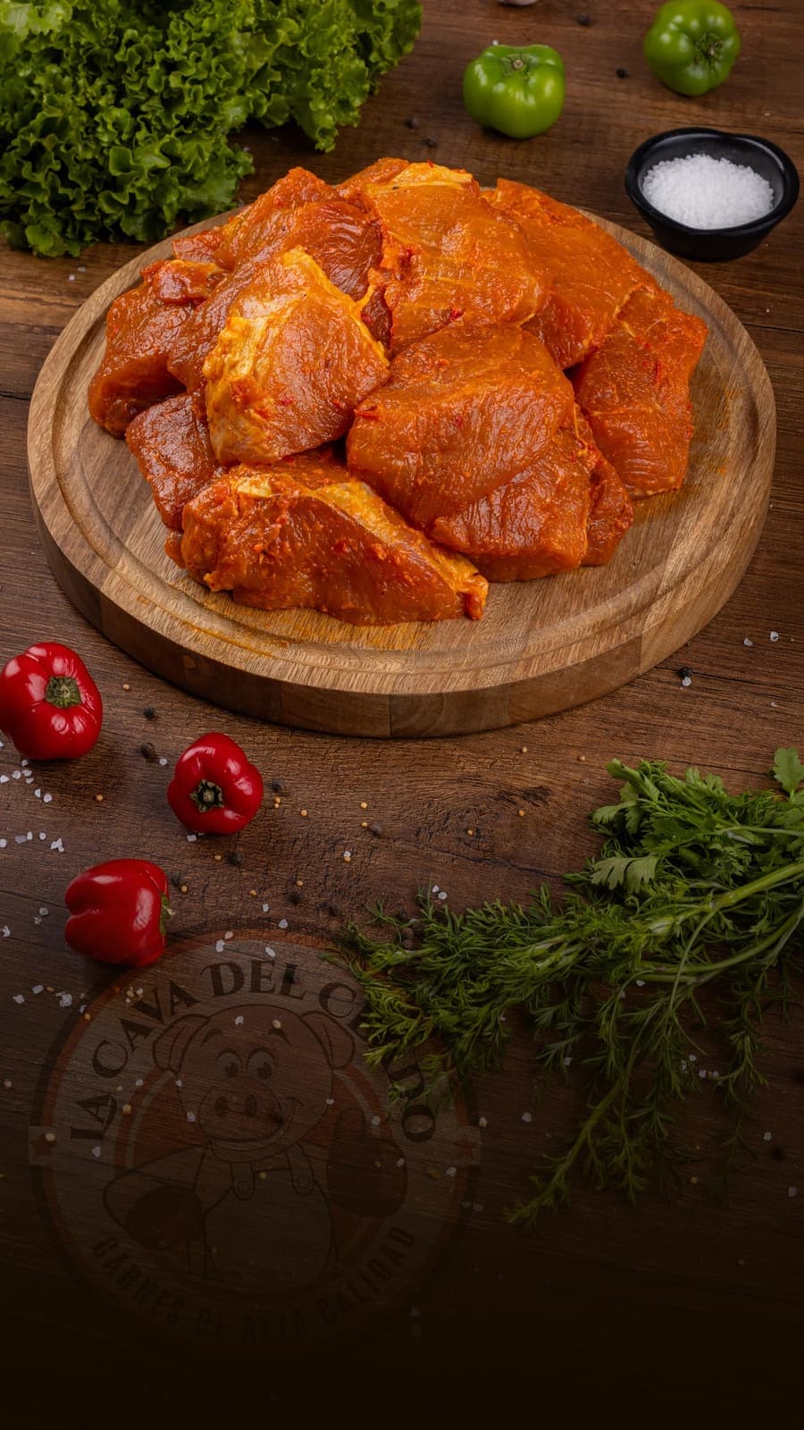 Frito Condimentado sobre tabla de madera, La Cava del Cerdo