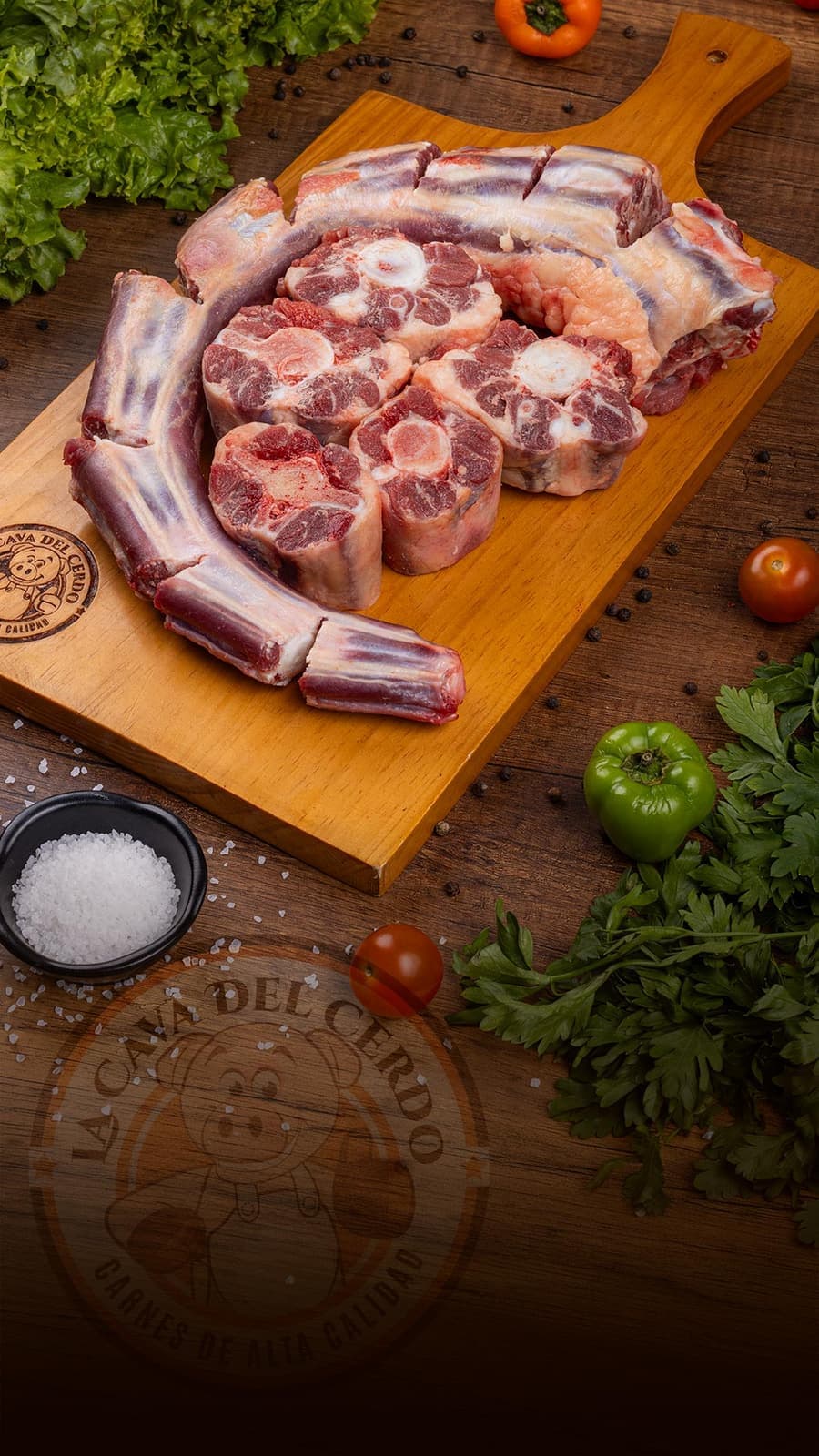 Colas de Res sobre tabla de madera, La Cava del Cerdo