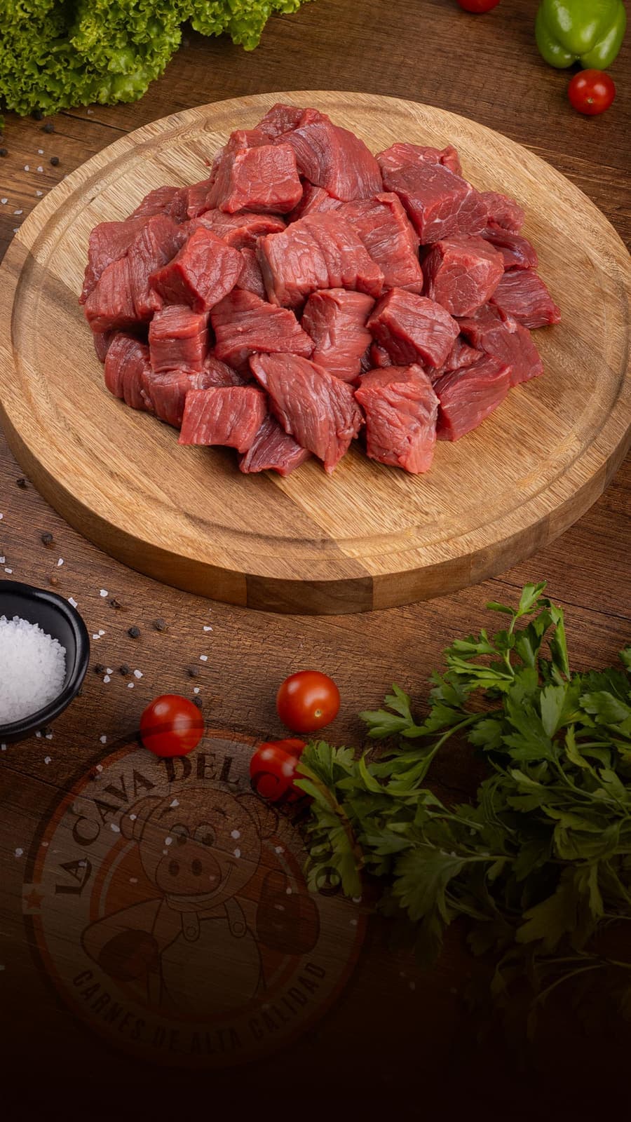 Goulash sobre tabla de madera, La Cava del Cerdo