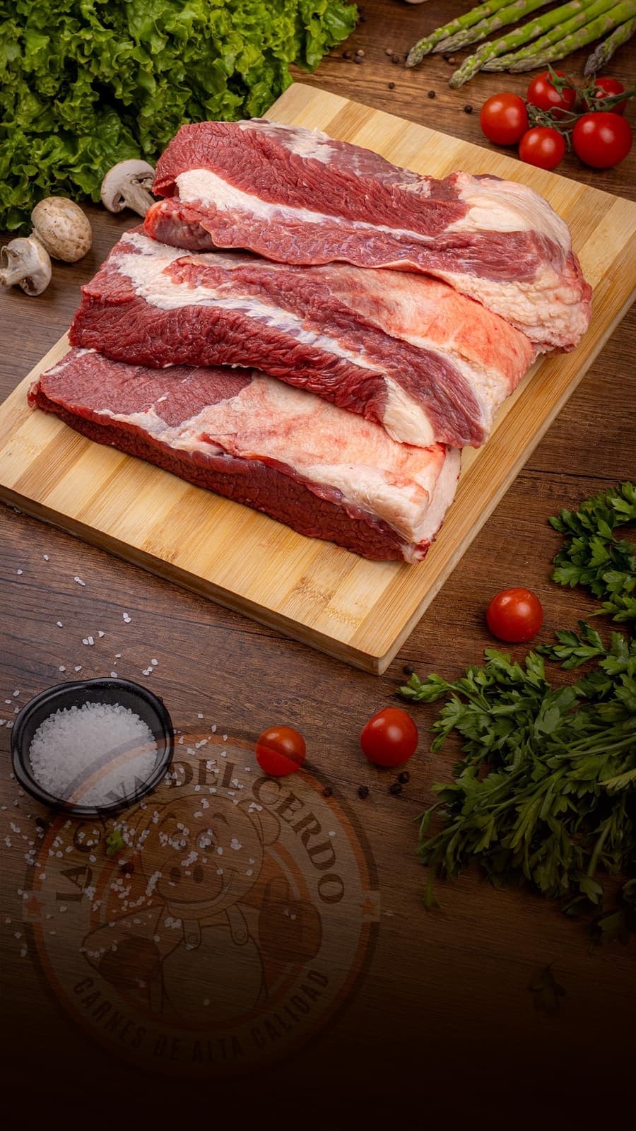 Pecho sobre tabla de madera, La Cava del Cerdo